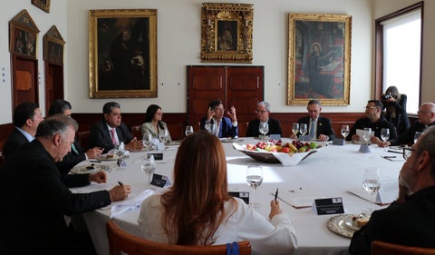 Poderes del Estado se comprometen a desarmar la palabra