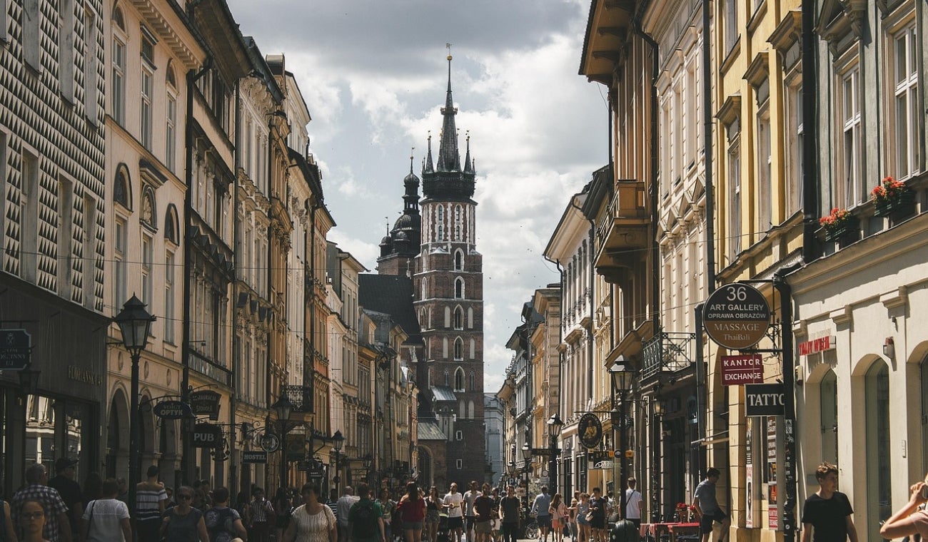 OFERTA LABORAL en POLONIA para colombianos; dan VISA