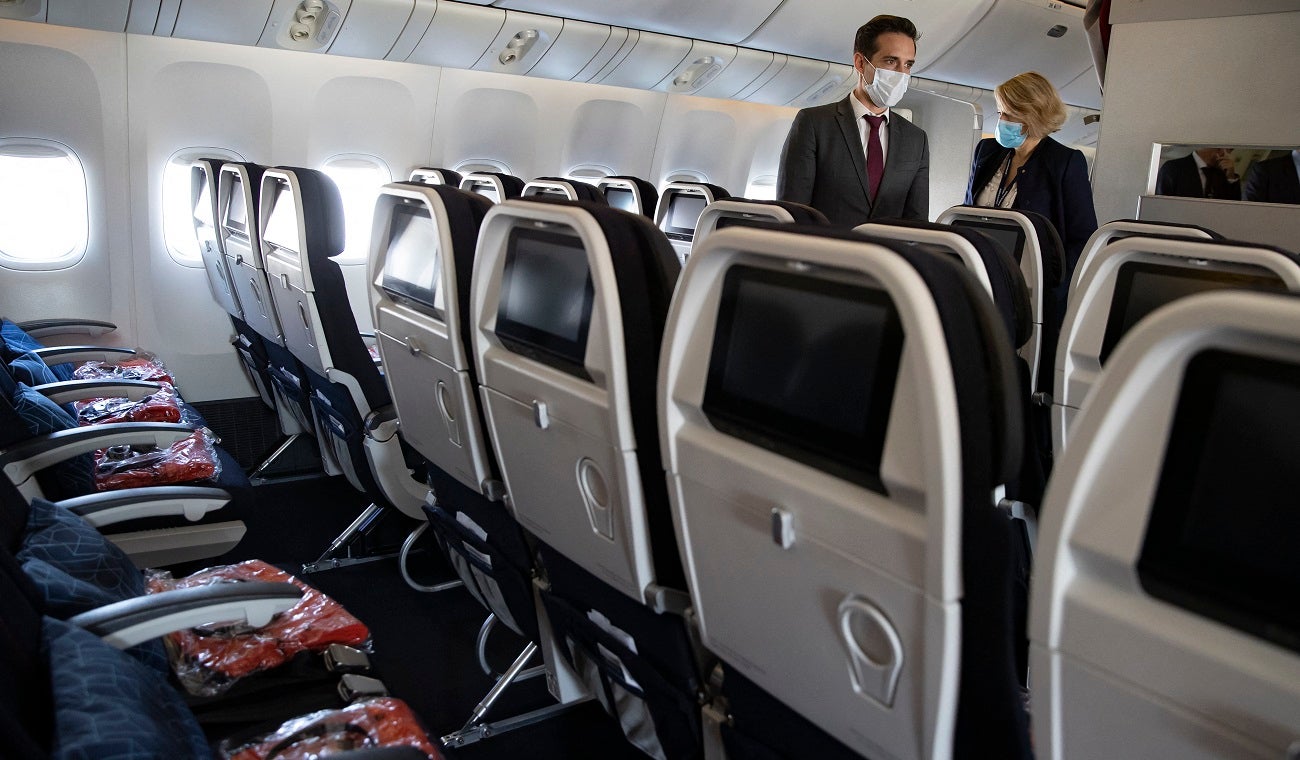 Por qué sería más económico viajar acompañado en EE.UU.