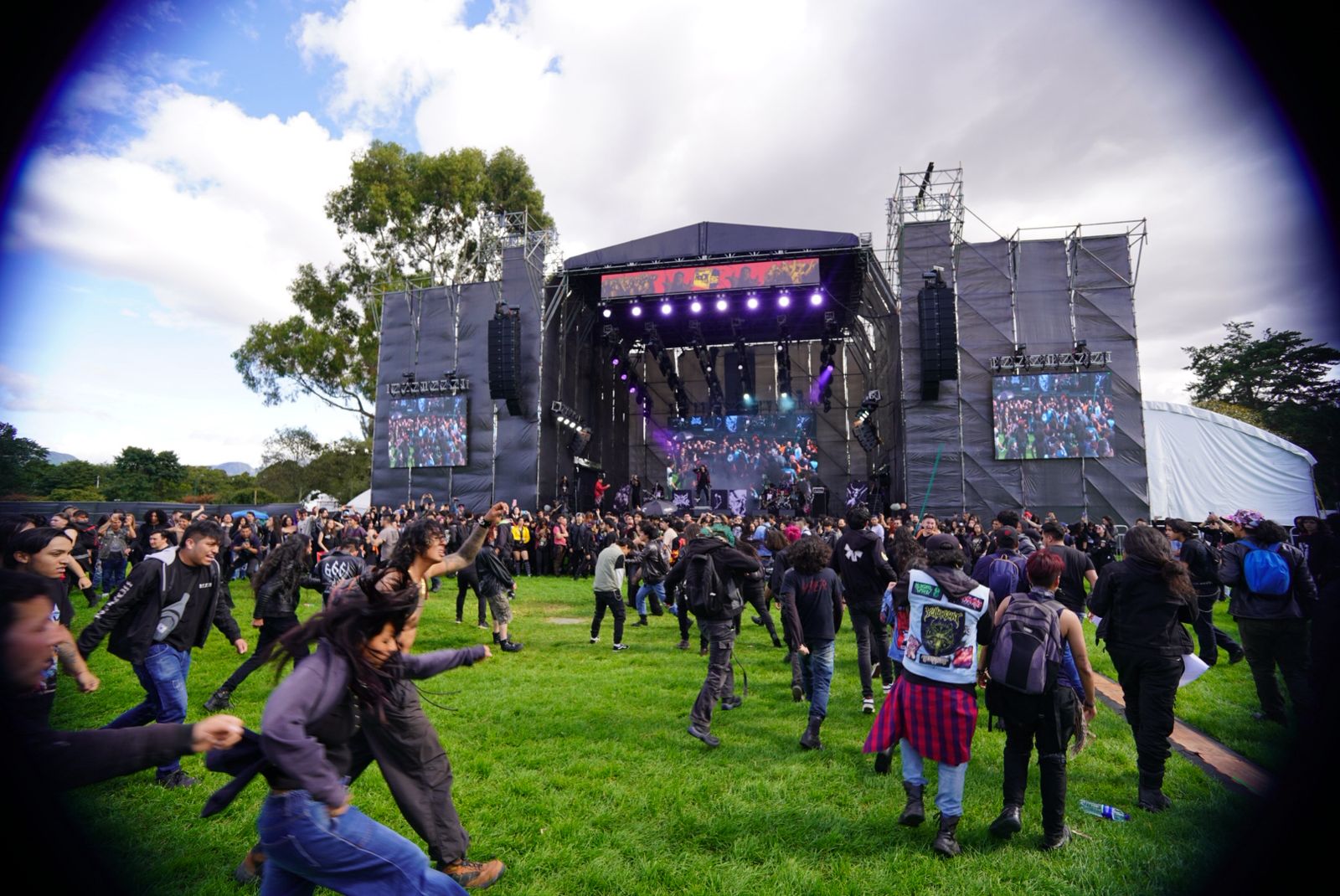 Tres detenidos y 101 botellas de licor incautadas en el 'Festival 'Rock Al Parque 2025'