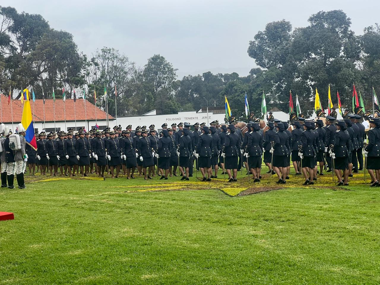 Los uniformados serán enviados a diferentes regiones del país
