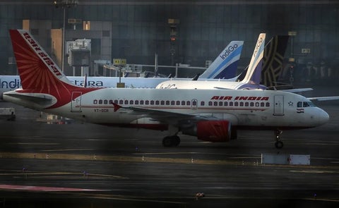 Más de 240 personas iban a bordo del Boeing 787 de la compañía Air India