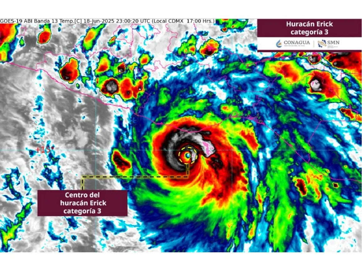 Foto: El ciclón se ubica a 145 kilómetros al sureste de Punta Maldonado, en Guerrero.