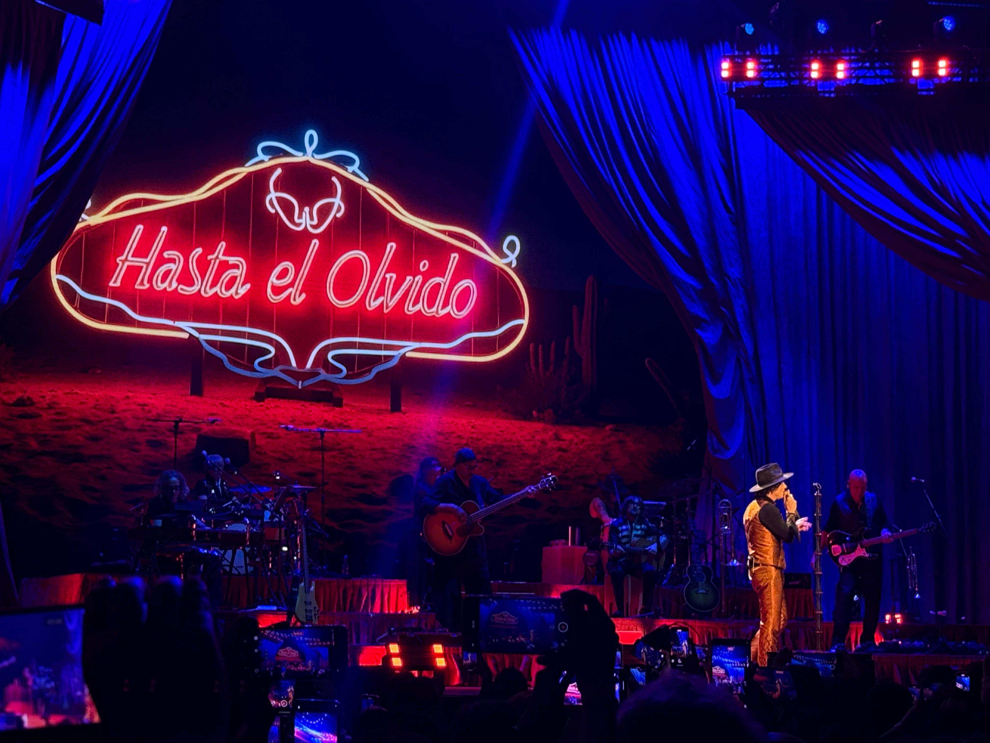 Enrique Bunbury: huracán de sonidos en el Movistar de Bogotá