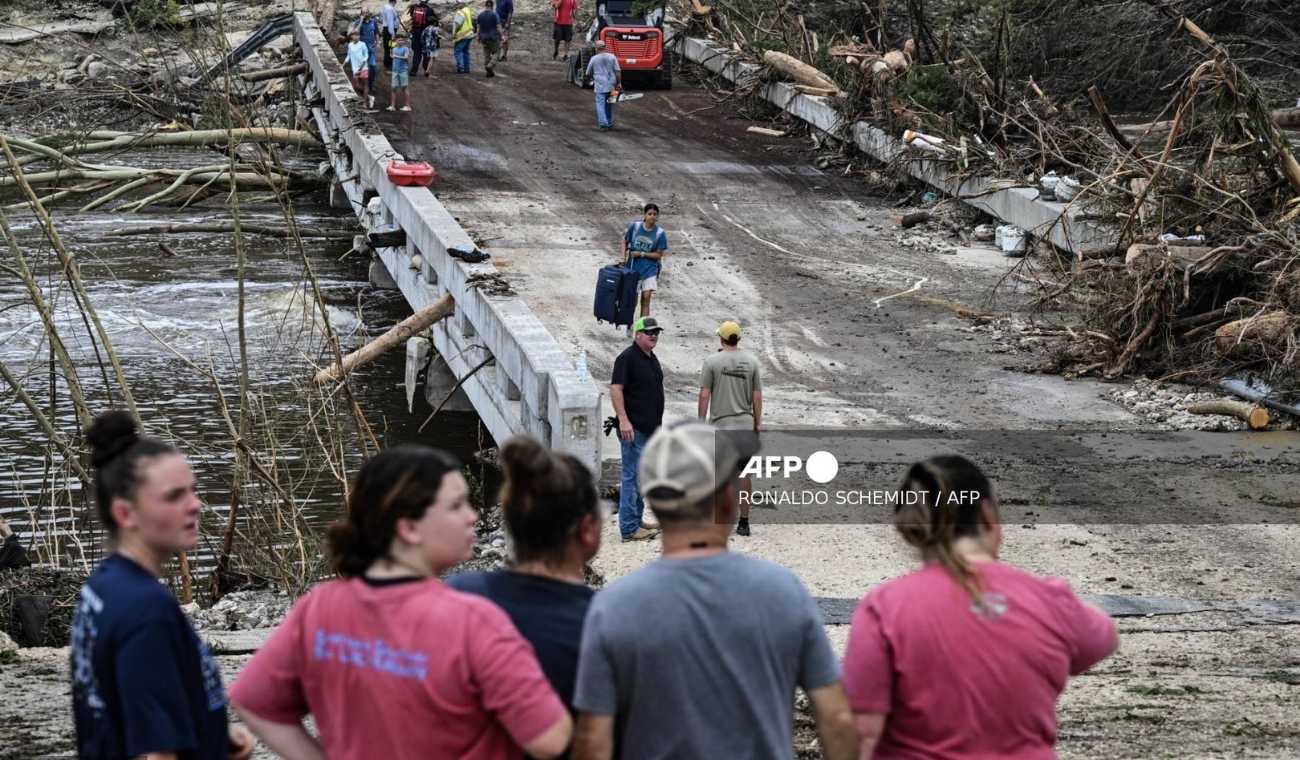 Aumentan a 43 las muertes por inundaciones en Texas, entre las víctimas hay 15 menores