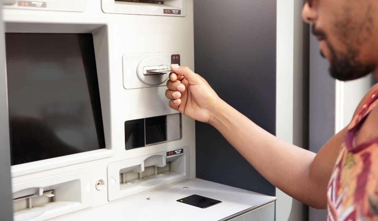 Cajeros en Colombia tendrán nuevo sistema para retirar dinero: así funcionará