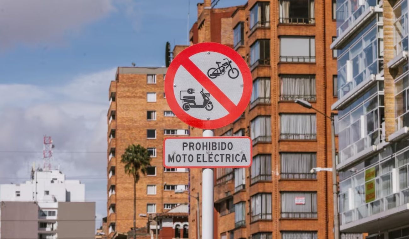 Las acciones de control y señalización hacen parte de una estrategia distrital orientada a proteger la movilidad activa 