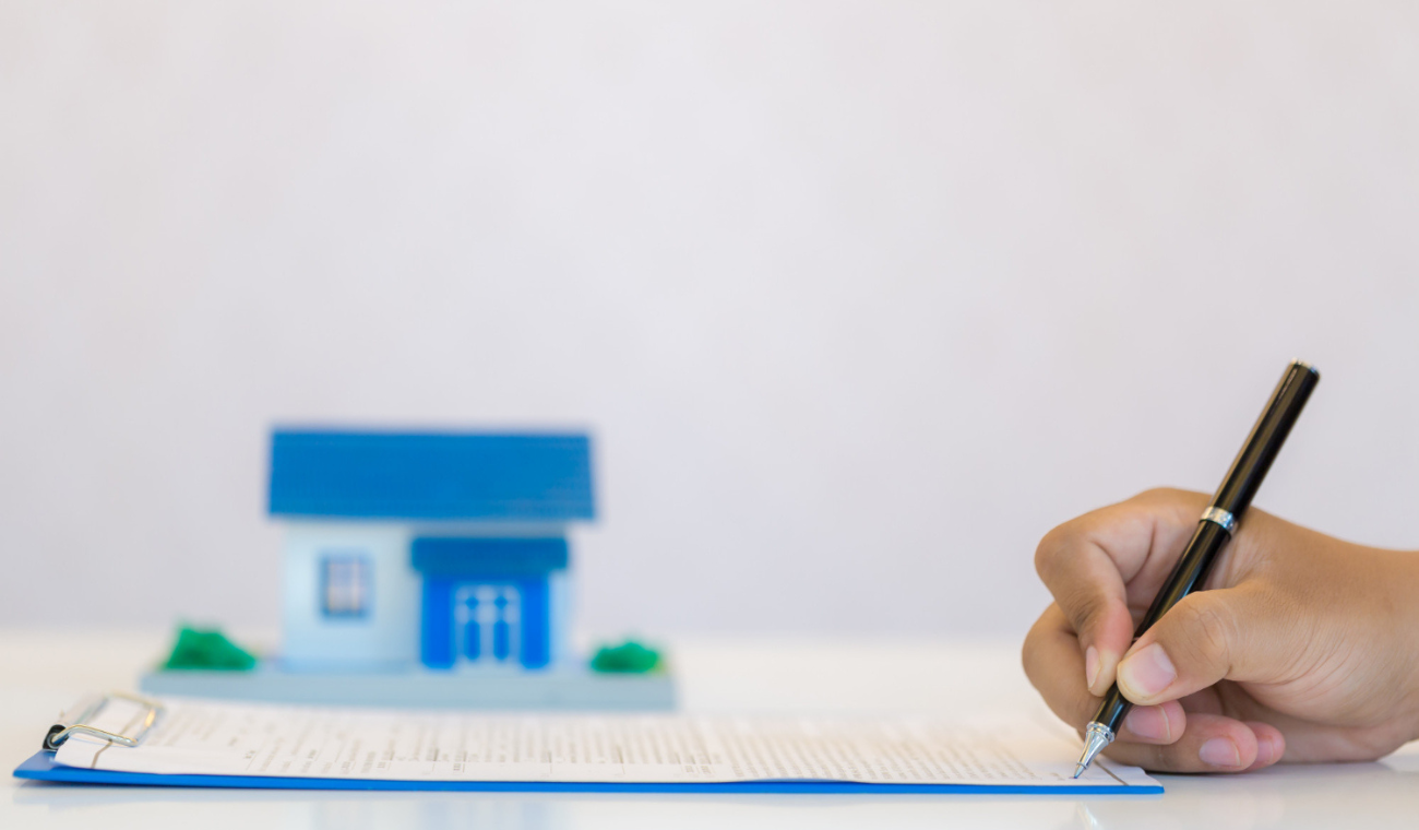 La nueva legislación modifica el artículo 23 de la Ley 546 de 1999, que regula el funcionamiento del Fondo de Protección de Créditos de Vivienda (FPCV).