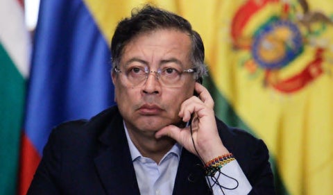 Gustavo Petro se refiere a la Convención Nacional del Pacto Histórico en Bogotá, donde se definen reglas para las consultas internas y la elección del candidato presidencial.