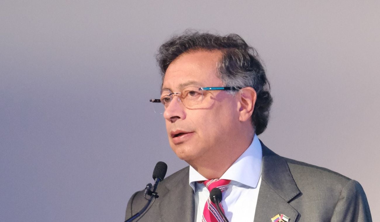 El presidente Gustavo Petro acusa a exministro de Comercio de complicidad en genocidio en Gaza y ordena prohibición de exportación de carbón a Israel