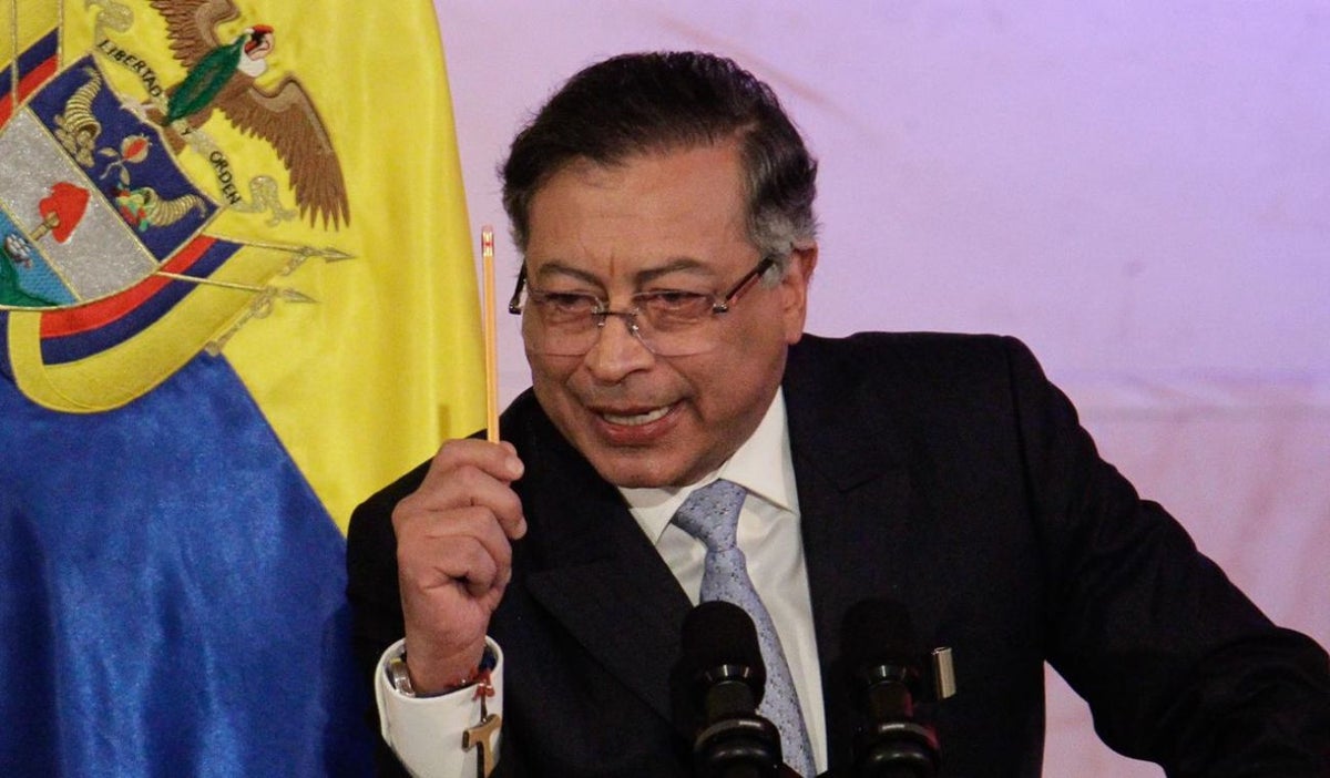 El presidente del Congreso, Lidio García, propone paz política al presidente Gustavo Petro durante reunión en la Casa de Nariño.