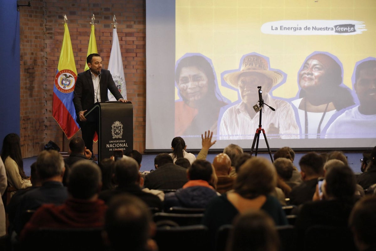 Ministro de Minas y Energía, Edwin Palma, foro sobre tarifas de energía