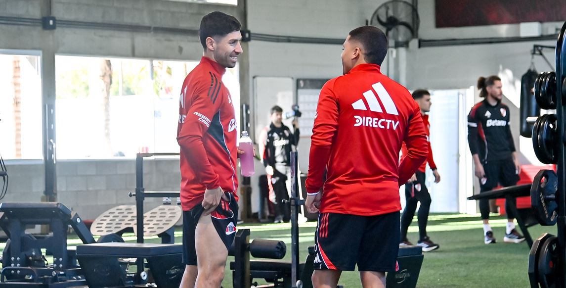 Juan Fernando Quintero fue recibido por la plantilla de River Plate