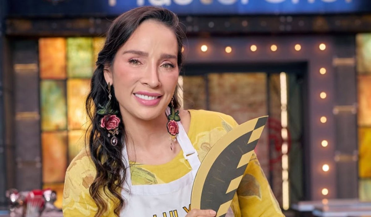 Las estrellas brillan en el reto de eliminación de 'MasterChef Celebrity' con platos arriesgados y emocionantes. Valentina Taguado, Michelle Rouillard, Jorge Herrera y Andrea Guzmán sorprenden a los jurados con sus creaciones culinarias.