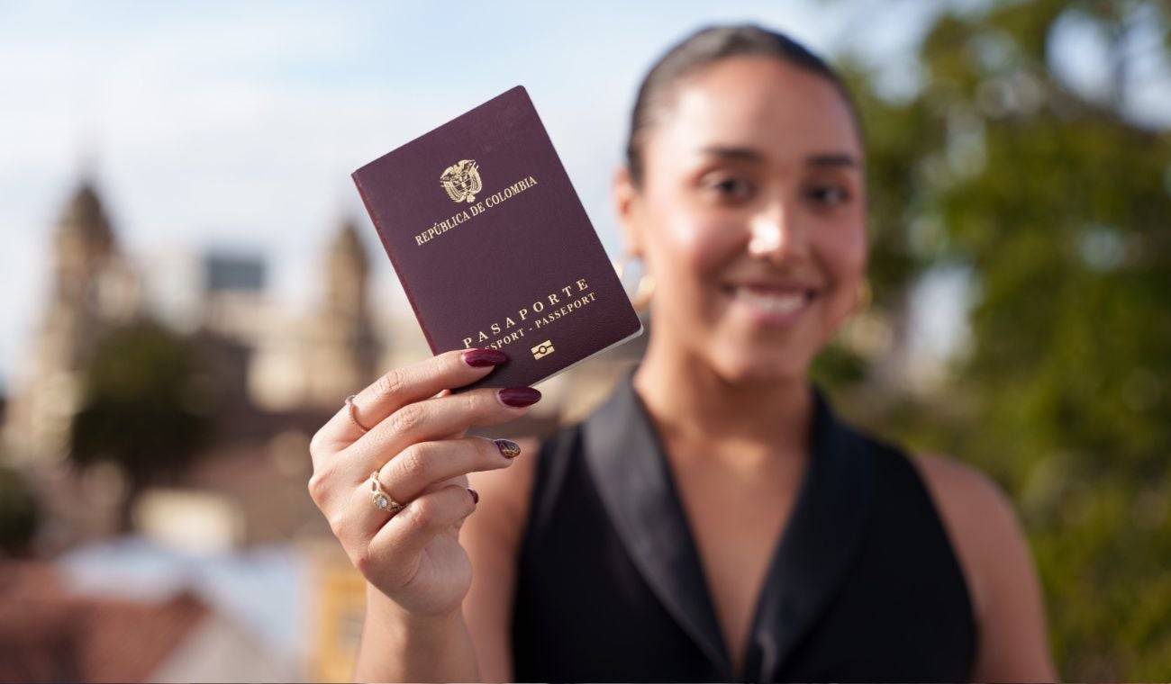 ¿Cuándo RENOVAR el PASAPORTE colombiano? 7 casos CLAVE