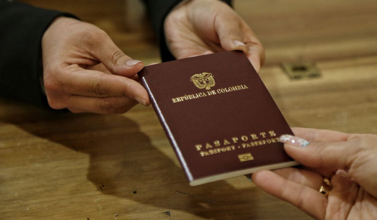 Procurador delegado confirma: Imprenta Nacional no está lista para producir pasaportes. Investigación abierta a excancilleres y jefe de despacho por irregularidades. Se estima empalme entre contratistas en 6 meses