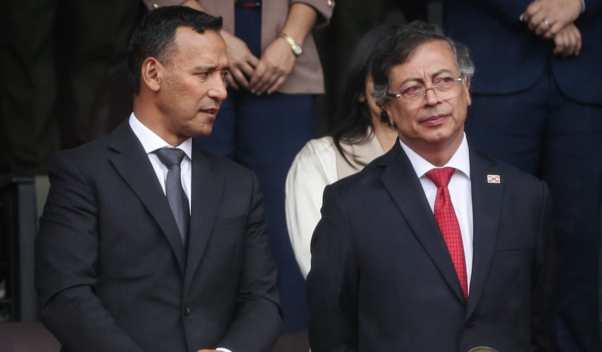 Ministro Pedro Sánchez junto a Gustavo Petro