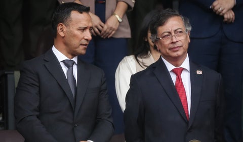 Ministro Pedro Sánchez junto a Gustavo Petro