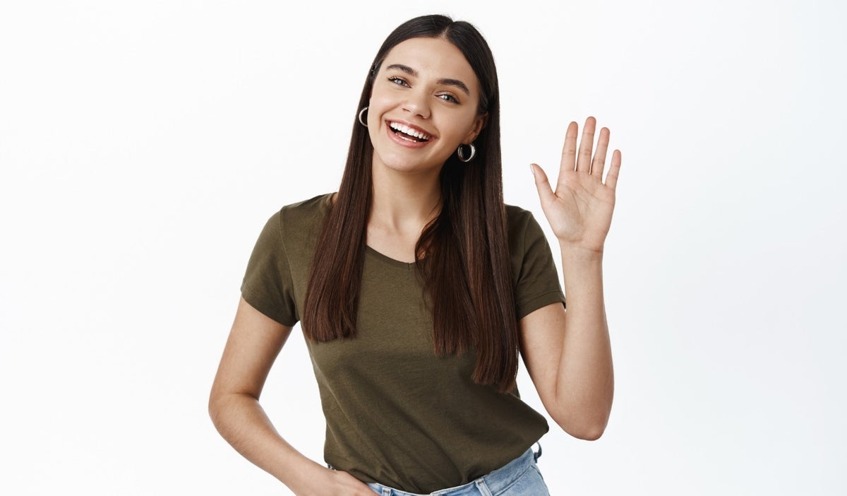 ¿Se dice “buen día” o “buenos días”? La RAE aclara cuál es la fórmula más adecuada