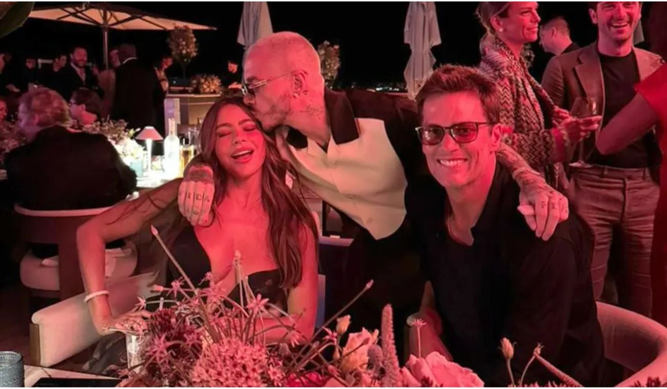 Los rumores comenzaron cuando varios asistentes observaron a Vergara y Brady conversando con cercanía.