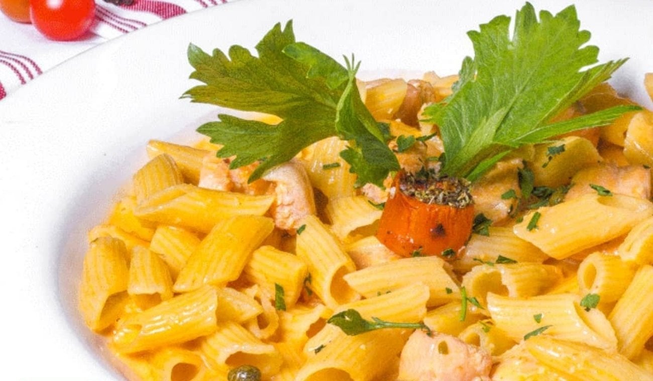 Trattoria de la Plaza pastas con reserva anticipada en Siete de Agosto