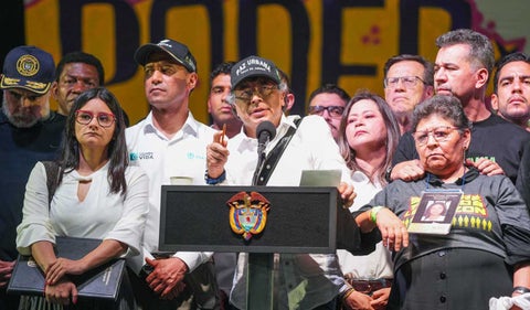 Petro invitó a líderes de bandas criminales en Medellín