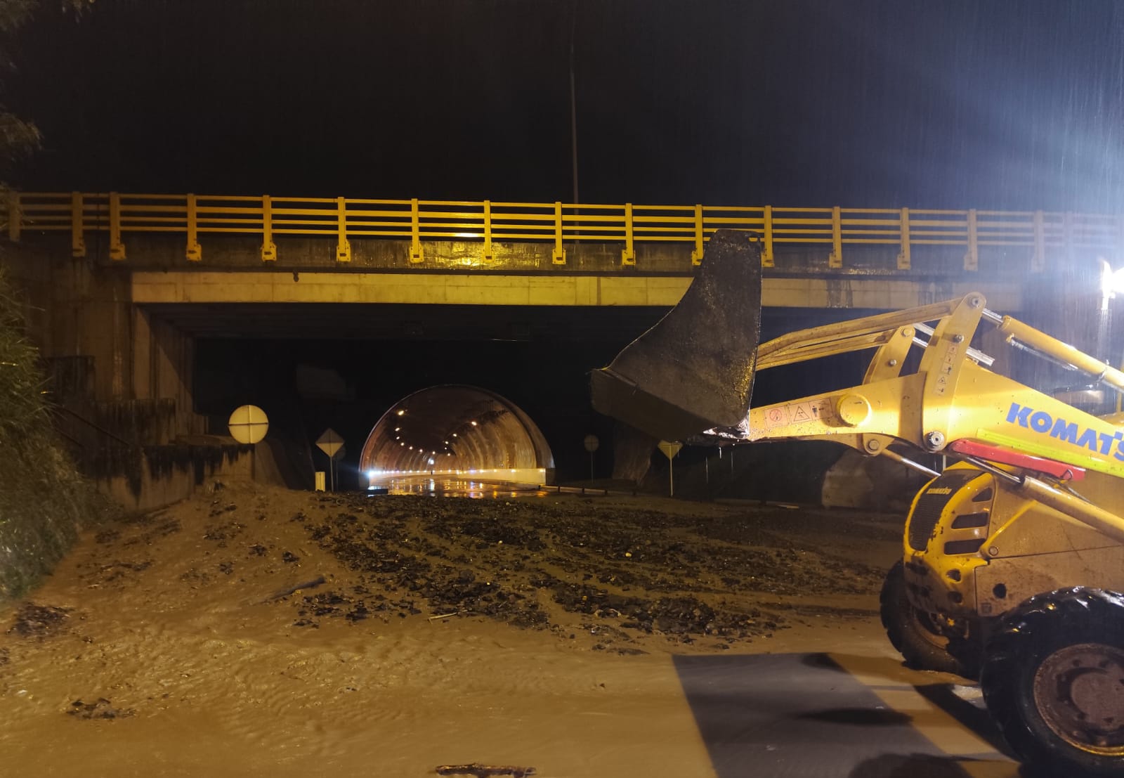 Foto: Por ahora, no hay una hora definida para la reapertura de este importante corredor vial.