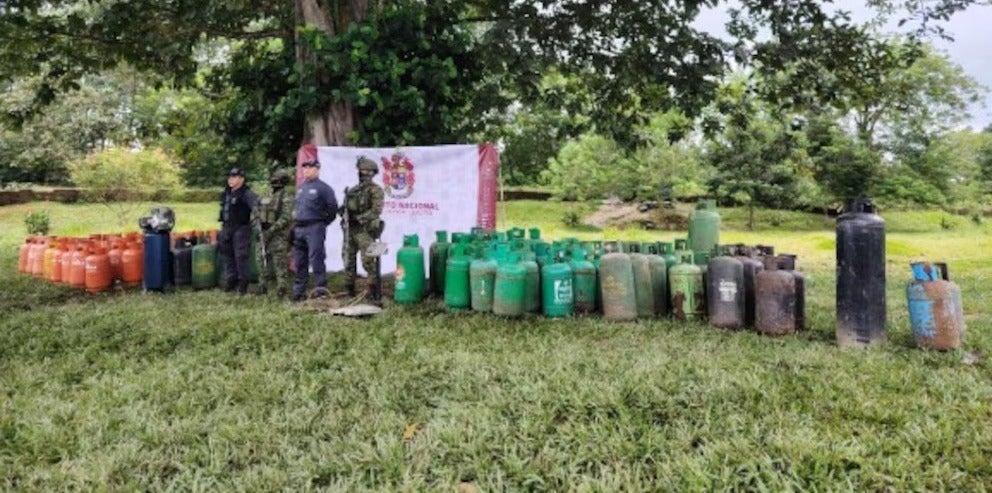 Más de cien cilindros de gas fueron hallados en un campamento de las disidencias