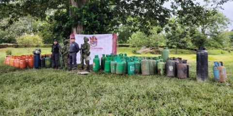 Más de cien cilindros de gas fueron hallados en un campamento de las disidencias