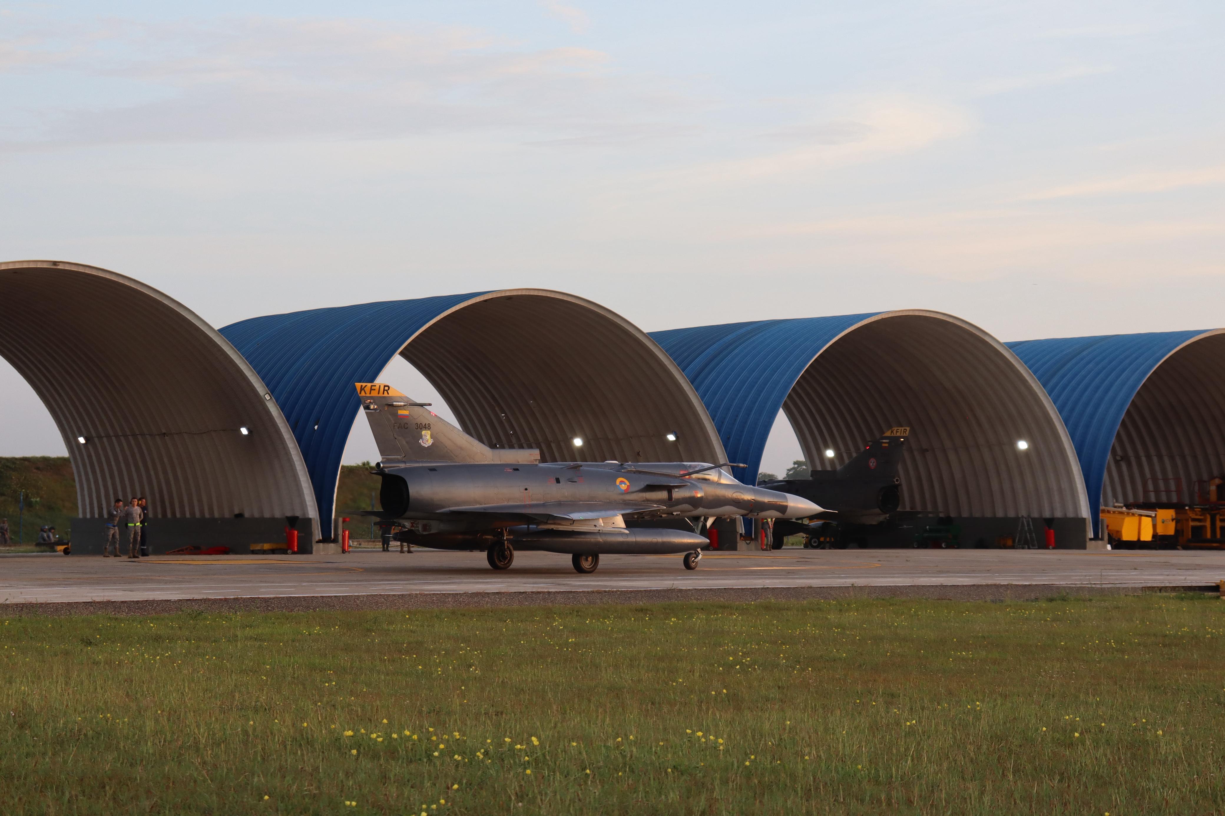 Aviones de superioridad aérea, aterrizaron en la base del CACOM 3 en Malambo.