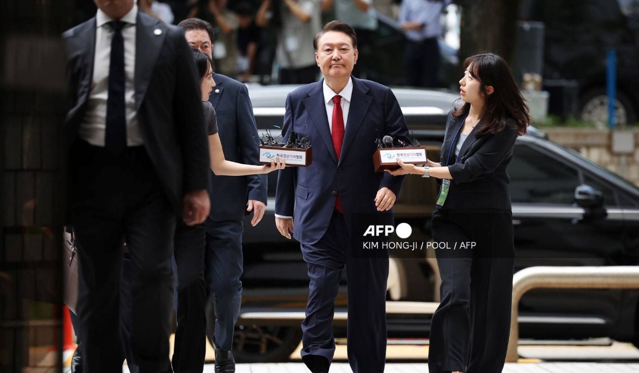 El expresidente Yoon Suk Yeol arrestado por intento de golpe de Estado en Corea del Sur. Tribunal emite orden de detención por riesgo de destrucción de pruebas