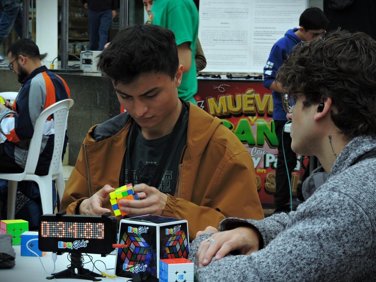 'Speedcubing' en Colombia.