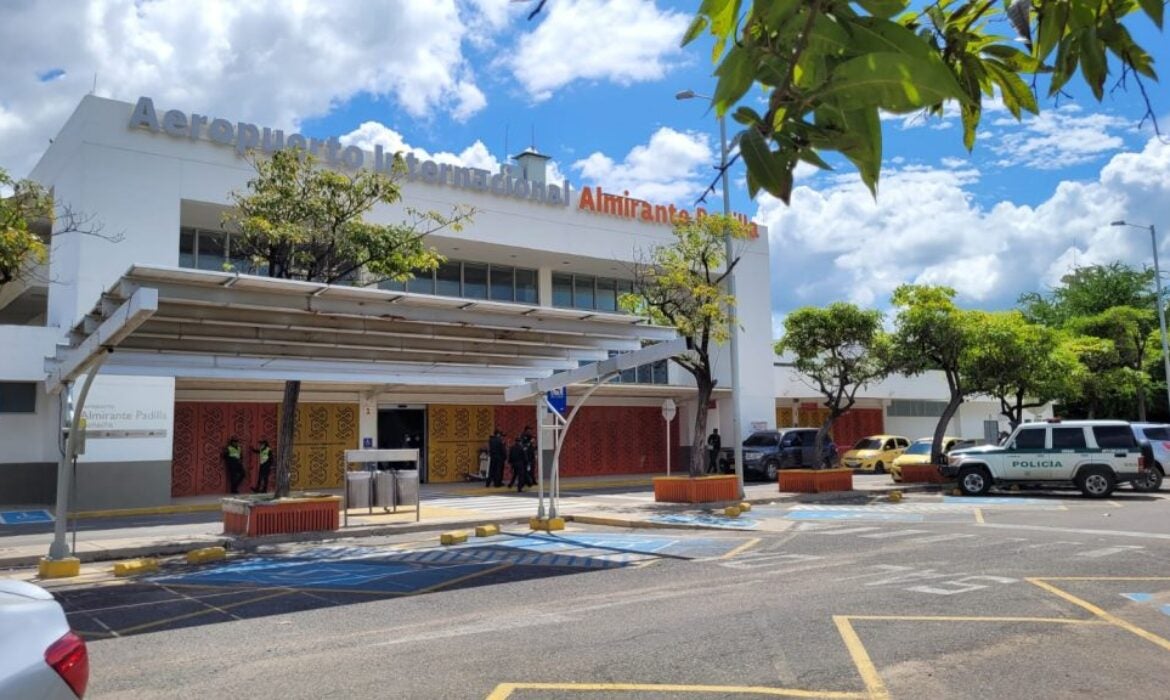 Aeropuerto Riohacha, La Guajira, Almirante Padilla