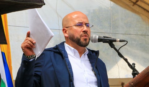 Richard Bernal, alcalde de Ubaté, pide al gobierno intervenir en paro minero