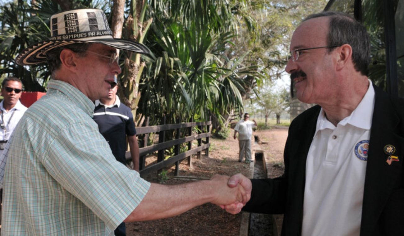Así es EL UBÉRRIMO, la FINCA donde URIBE cumpliría CONDENA