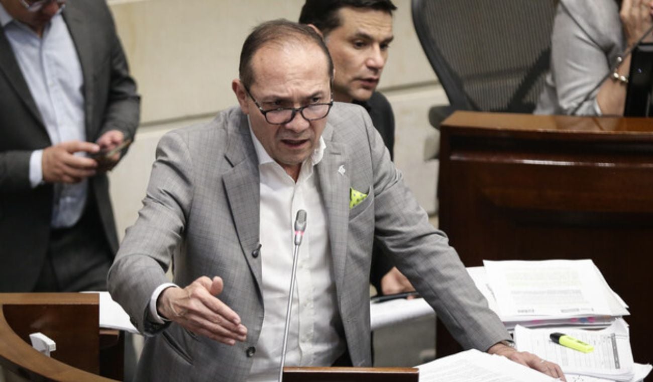 El ministro de Trabajo anuncia avances en evaluaciones de empresas a nivel nacional para implementar reforma laboral. Inspección en curso sobre recargos y jornada laboral