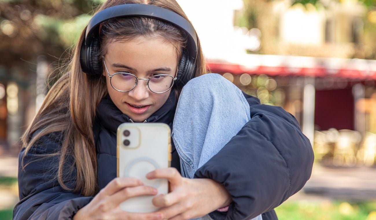 Bill Gates explicó por qué ya no se debería usar celular y cuál sería su reemplazo