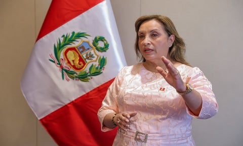 Dina Boluarte en un video dirigido a Perú acerca de la isla de Santa Rosa de Loreto