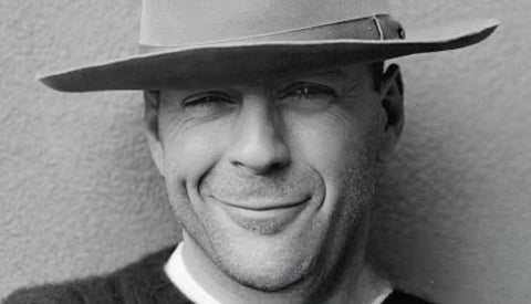 Bruce Willis, ícono del cine de acción, enfrenta desafíos por la afasia. ¿Qué es la afasia y cómo afecta a quienes la padecen?