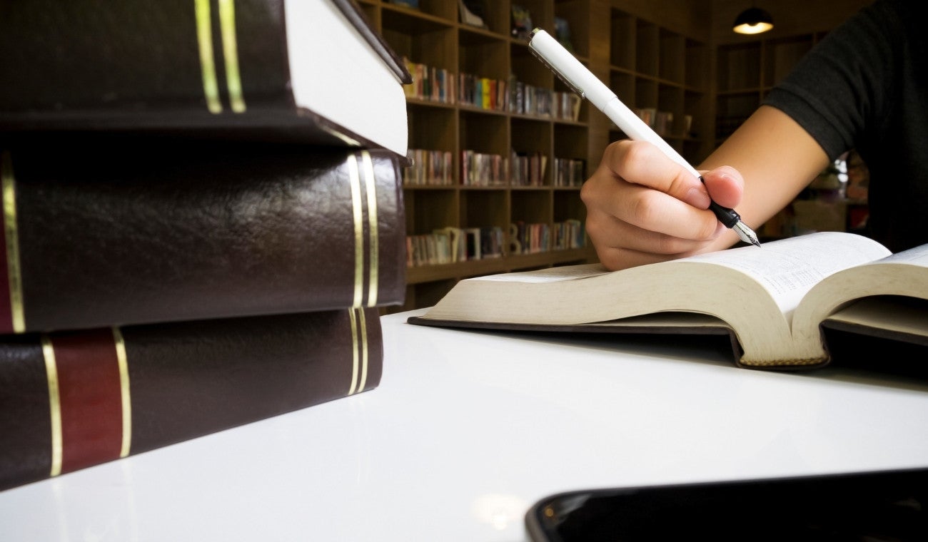 Cinco profesiones que no recomienda estudiar la inteligencia artificial en Colombia