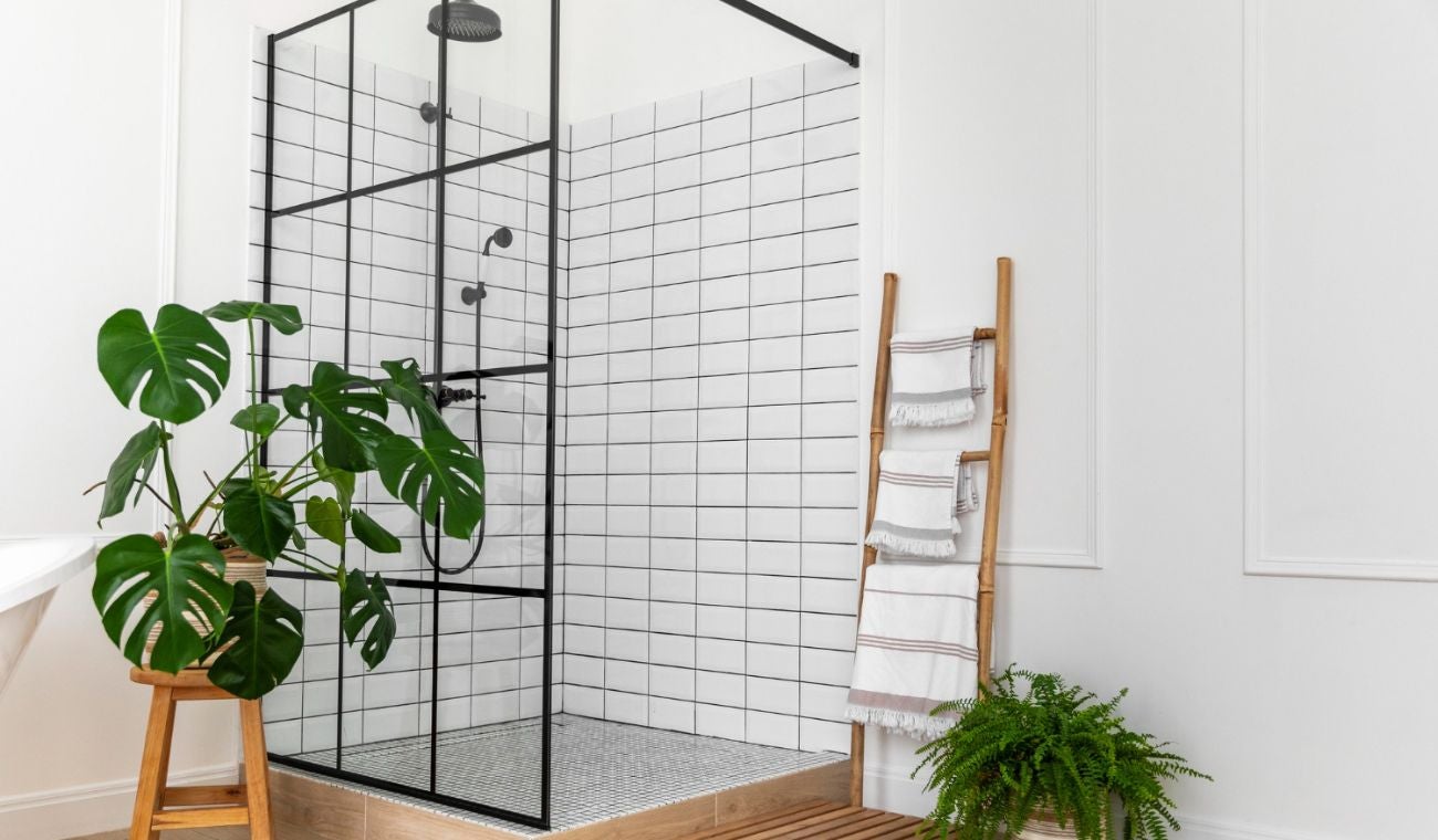 Nueva TENDENCIA reemplaza CORTINAS de PLÁSTICO en la ducha