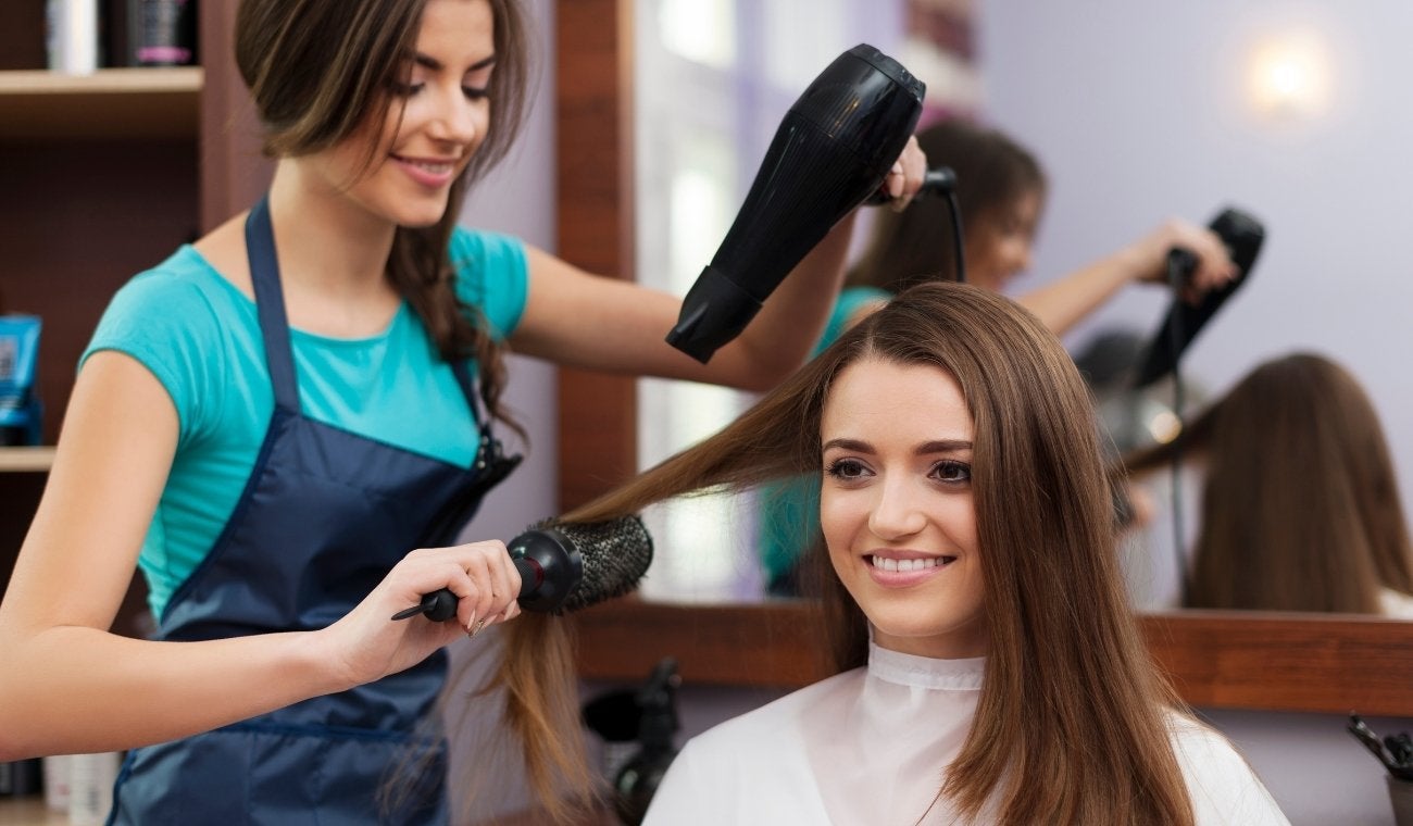 Cuándo cortarse el cabello del 18 al 24 de agosto 2025 para fortalecerlo