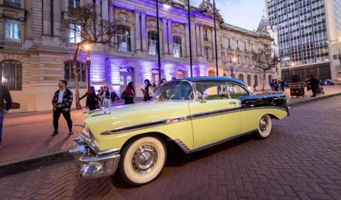 Desfile de Carros Clásicos en Bogotá