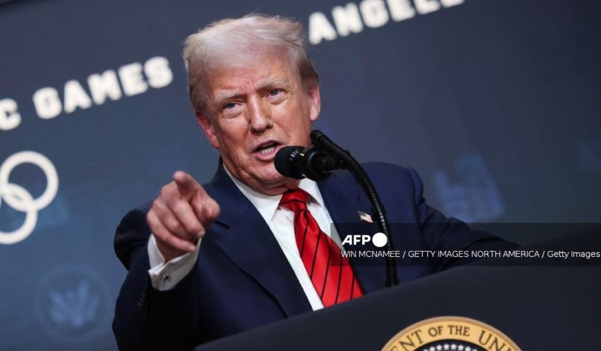 Zelenski y Trump conversan sobre la guerra en Ucrania y las negociaciones con Putin