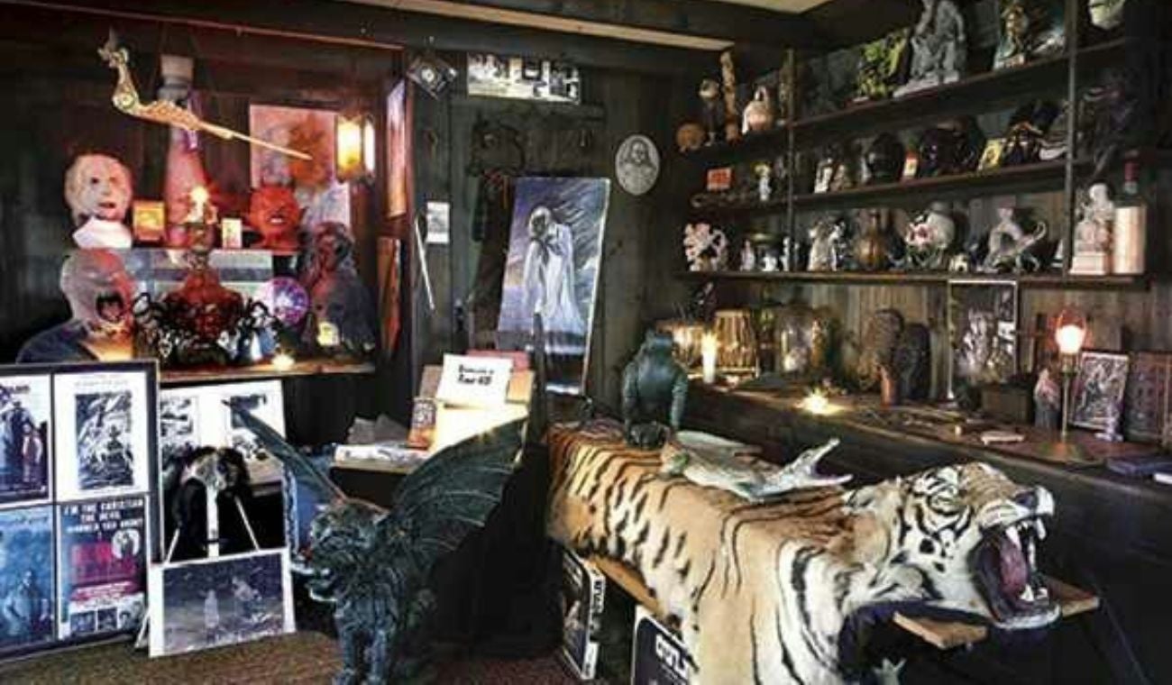Los DIEZ objetos MALDITOS del museo WARREN en 'EL CONJURO'