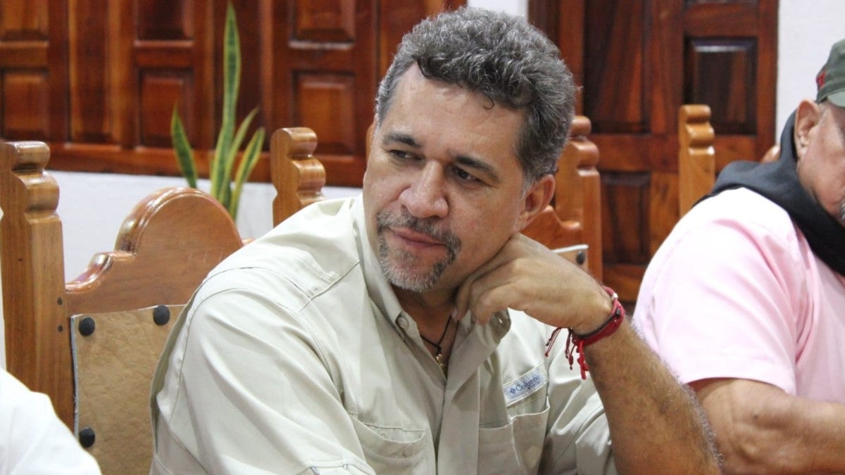 León Fredy Muñoz aclara su papel en residencia de Carlos Ramón González en Nicaragua