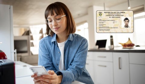 Consulta la vigencia de tu licencia de conducción en Colombia de forma virtual a través del RUNT