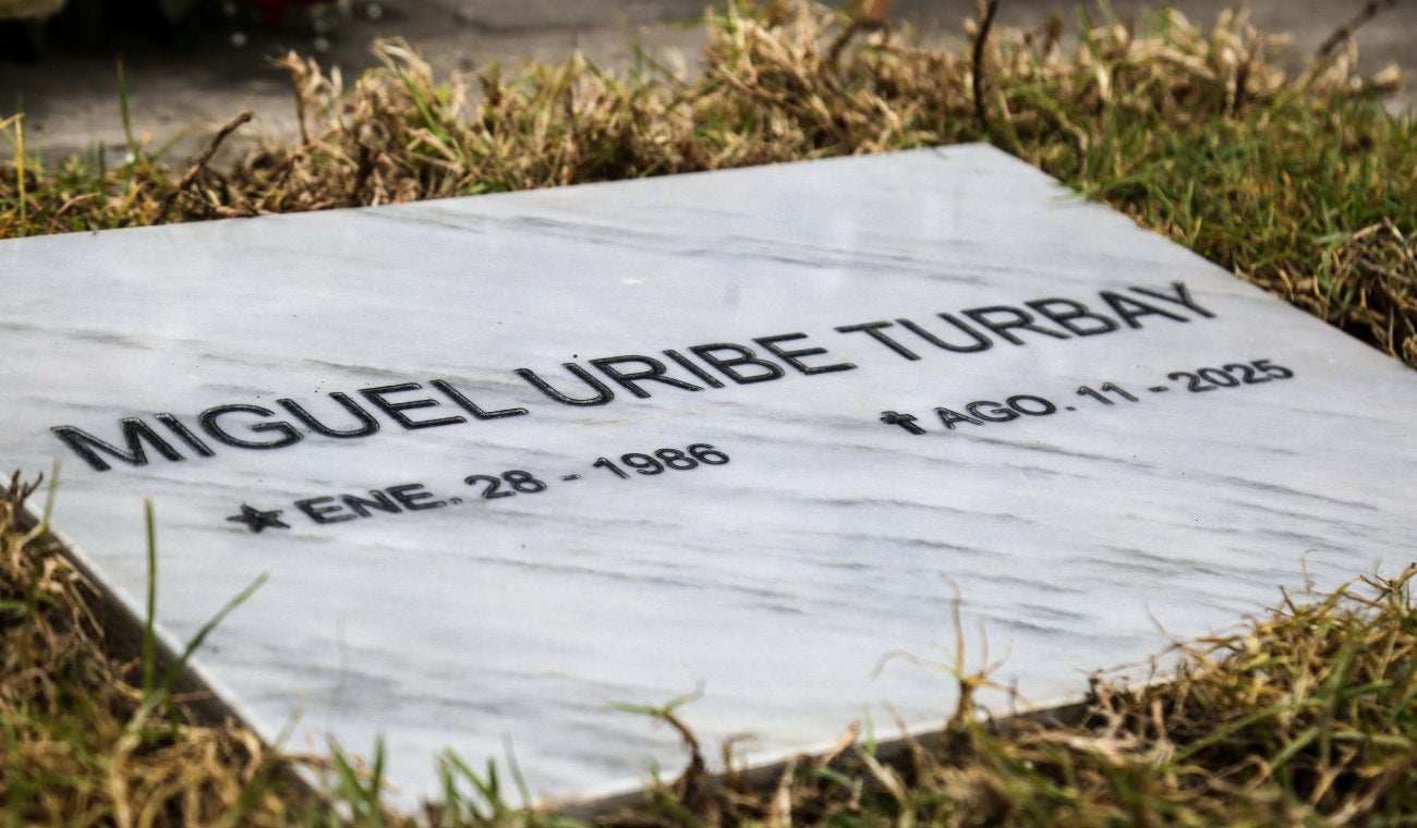 Tumba Miguel Uribe Turbay