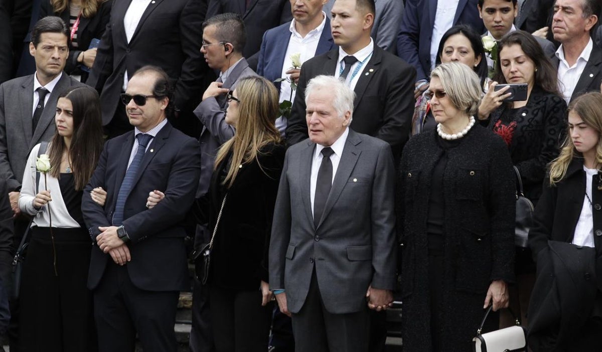 Entre las posibilidades que circulan está que el mismo Miguel Uribe padre sea candidato.