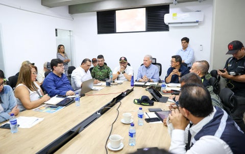 Ministro De Defensa en el Huila.